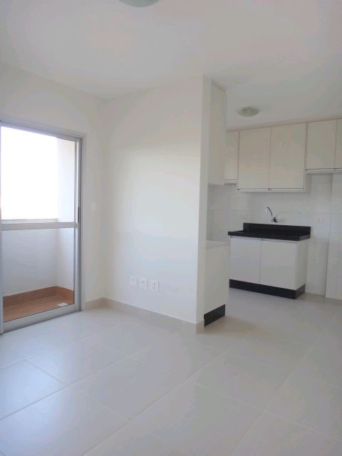 Apartamento para locacao no Zona 07 em Maringa com 115,85m² por R$ 1.890,00