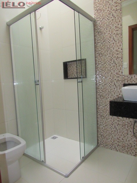 Casa Residencial para locacao no Jardim Tres Lagoas em Maringa com 98m² por R$ 1.500,00