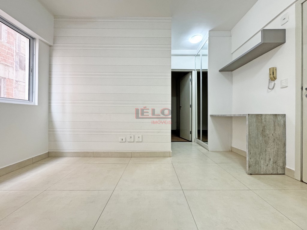 Apartamento para locacao no Zona 03 em Maringa com 59m² por R$ 1.750,00