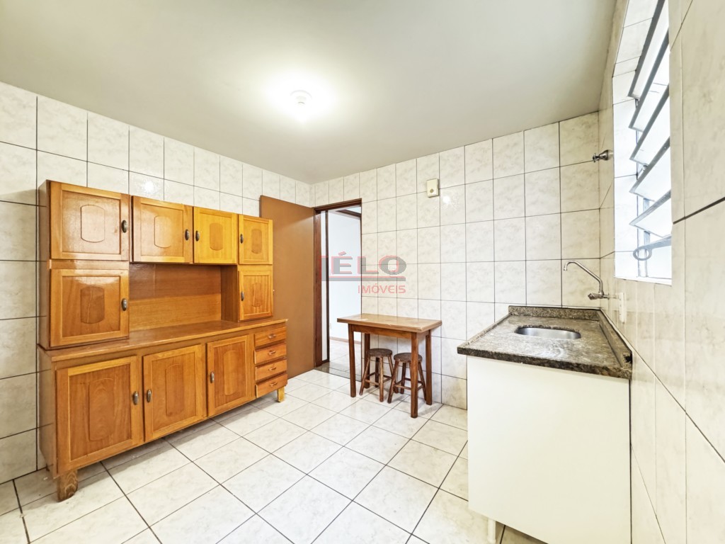Apartamento para locacao no Zona 07 em Maringa com 101,8m² por R$ 1.500,00