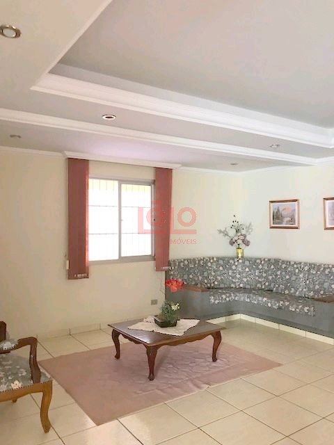 Apartamento para locacao no Zona 07 em Maringa com 169,1m² por R$ 2.400,00