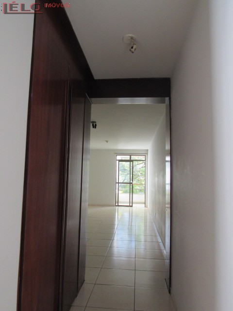 Apartamento para venda no Zona 07 em Maringa com 127,21m² por R$ 250.000,00