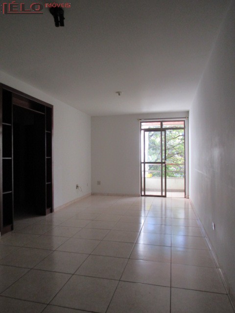 Apartamento para venda no Zona 07 em Maringa com 127,21m² por R$ 250.000,00