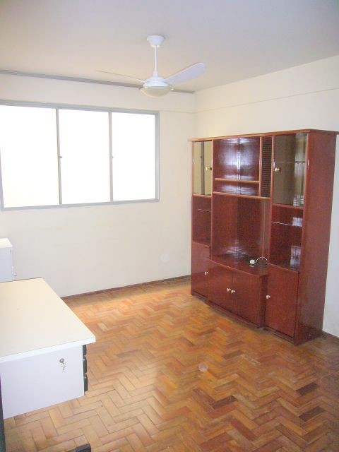 Apartamento para locacao no Zona 07 em Maringa com 77,27m² por R$ 1.100,00