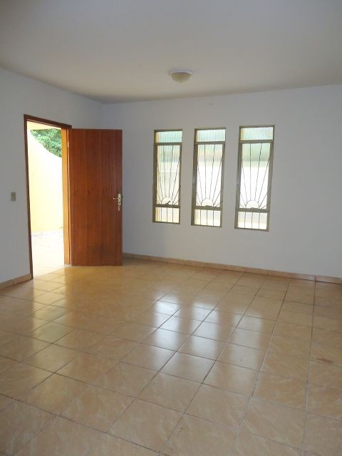 Casa Residencial para locacao no Jardim Monte Carlo em Maringa com 119,1m² por R$ 2.000,00