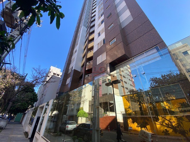 Apartamento para locacao no Zona 07 em Maringa com 227m² por R$ 3.500,00