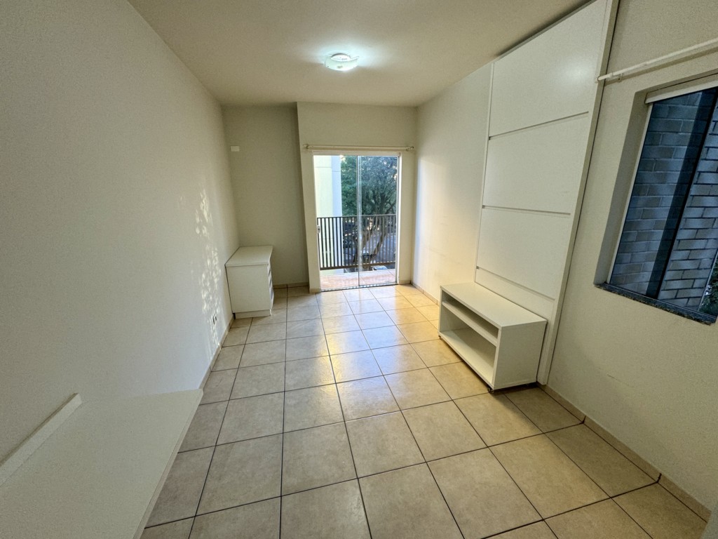 Apartamento para locacao no Zona 07 em Maringa com 52,16m² por R$ 1.100,00