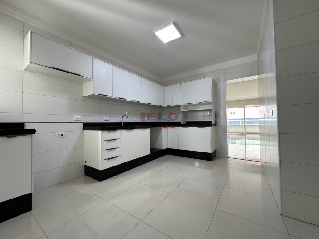 Apartamento para venda no Novo Centro em Maringa com 260m² por R$ 1.450.000,00