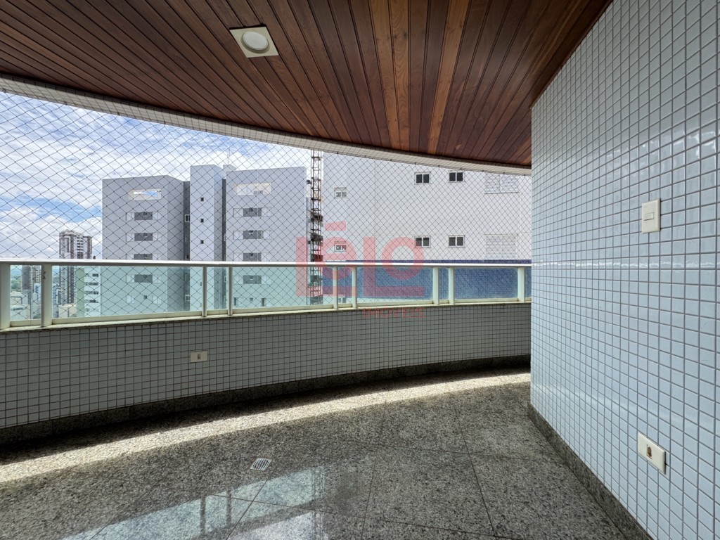 Apartamento para venda no Novo Centro em Maringa com 260,14m² por R$ 1.450.000,00