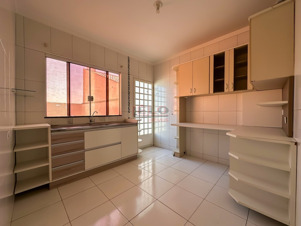 Casa Residencial para locacao no Jardim Dias I em Maringa com 70m² por R$ 1.500,00