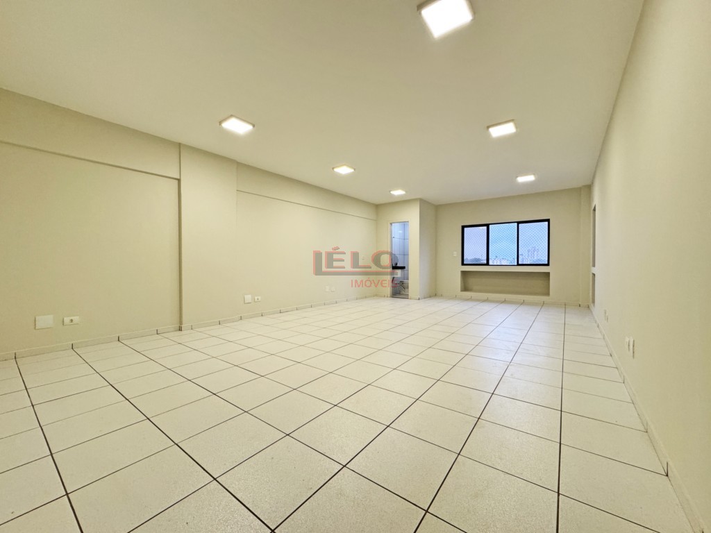 Sala Comercial para locacao no Zona 01 em Maringa com 56,69m² por R$ 1.350,00