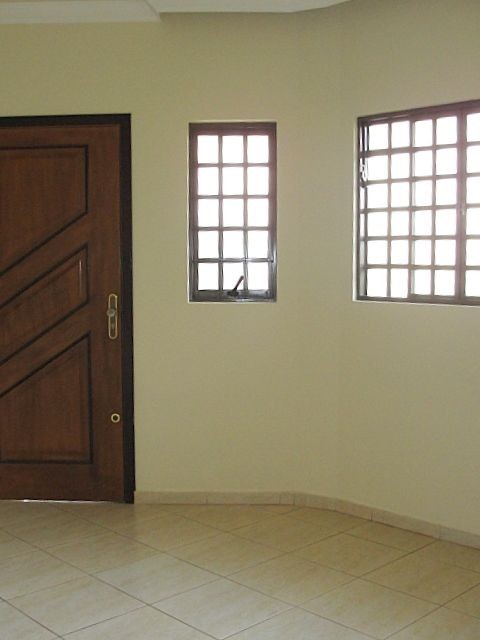 Casa Residencial para locacao no Jardim Real em Maringa com 162,7m² por R$ 2.900,00