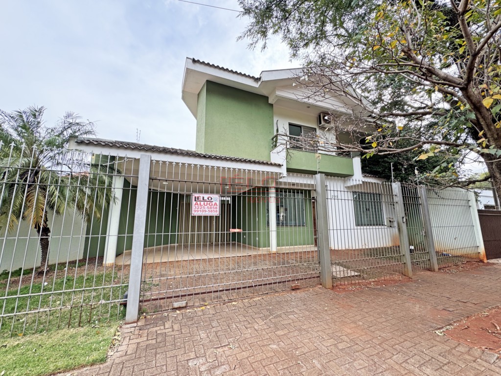 Sobrado para locacao no Zona 07 em Maringa com 148m² por R$ 3.000,00