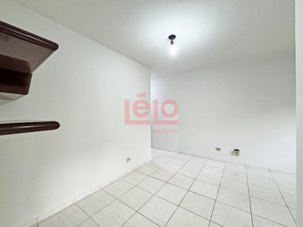 Apartamento para locacao no Zona 07 em Maringa com 69,76m² por R$ 1.400,00