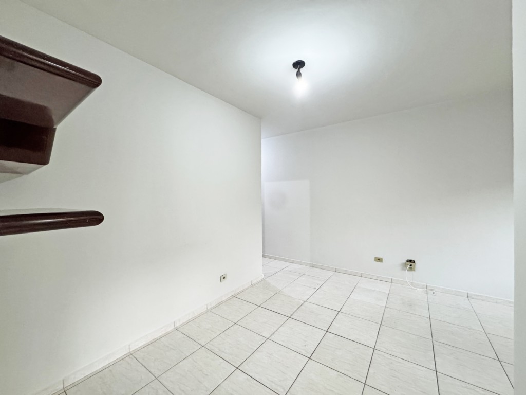 Apartamento para locacao no Zona 07 em Maringa com 69,76m² por R$ 1.400,00