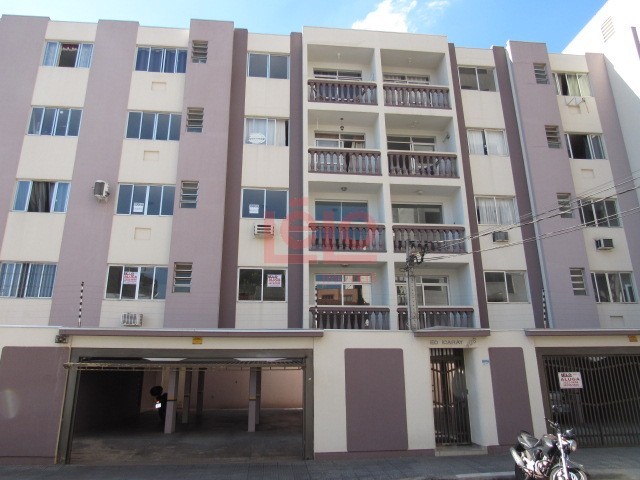 Apartamento para locacao no Zona 07 em Maringa com 116,53m² por R$ 1.500,00