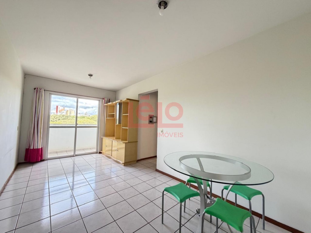 Apartamento para locacao no Zona 07 em Maringa com 91,94m² por R$ 1.550,00