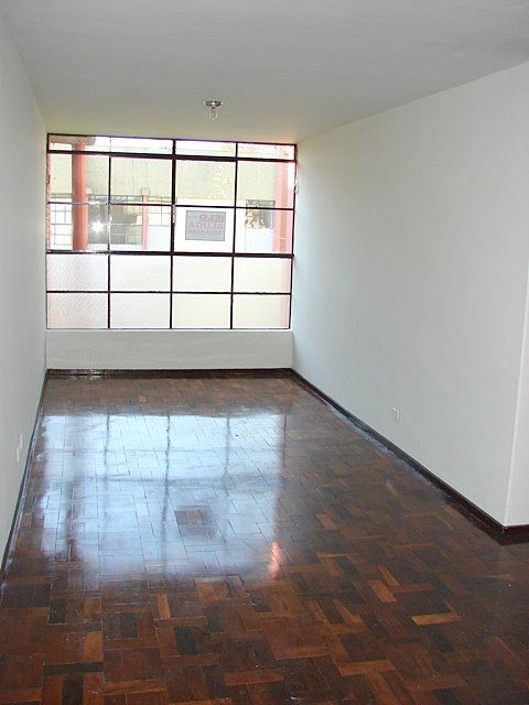 Apartamento para locacao no Zona 07 em Maringa com 89,64m² por R$ 1.500,00