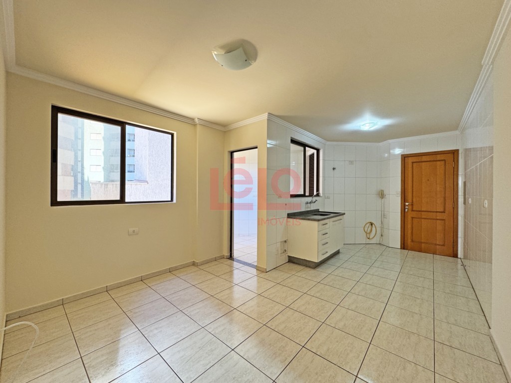 Apartamento para locacao no Zona 01 em Maringa com 92,57m² por R$ 1.800,00
