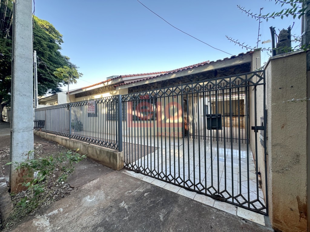 Casa Residencial para locacao no Jardim Canada em Maringa com 126,04m² por R$ 2.000,00