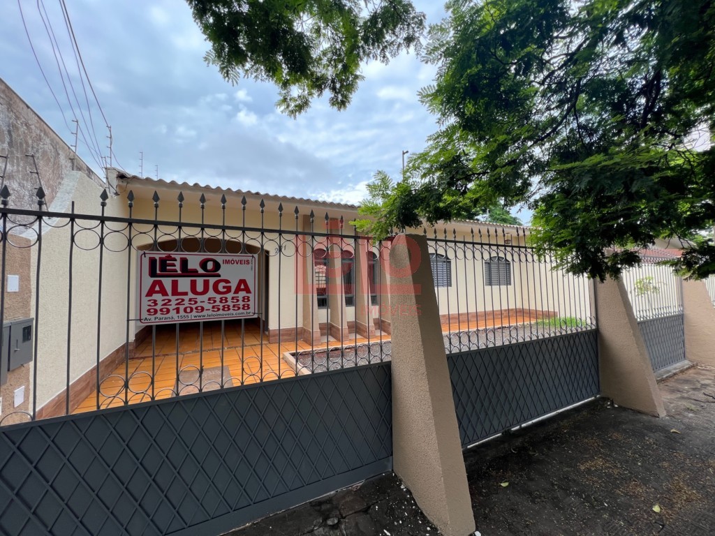 Casa Residencial para locacao no Zona 03 em Maringa com 102,7m² por R$ 2.200,00