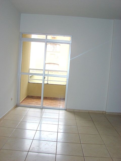 Apartamento para locacao no Zona 07 em Maringa com 103,07m² por R$ 1.600,00