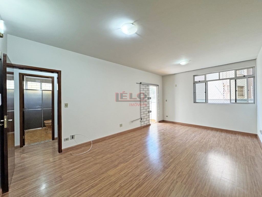 Apartamento para locacao no Zona 07 em Maringa com 144,36m² por R$ 2.000,00