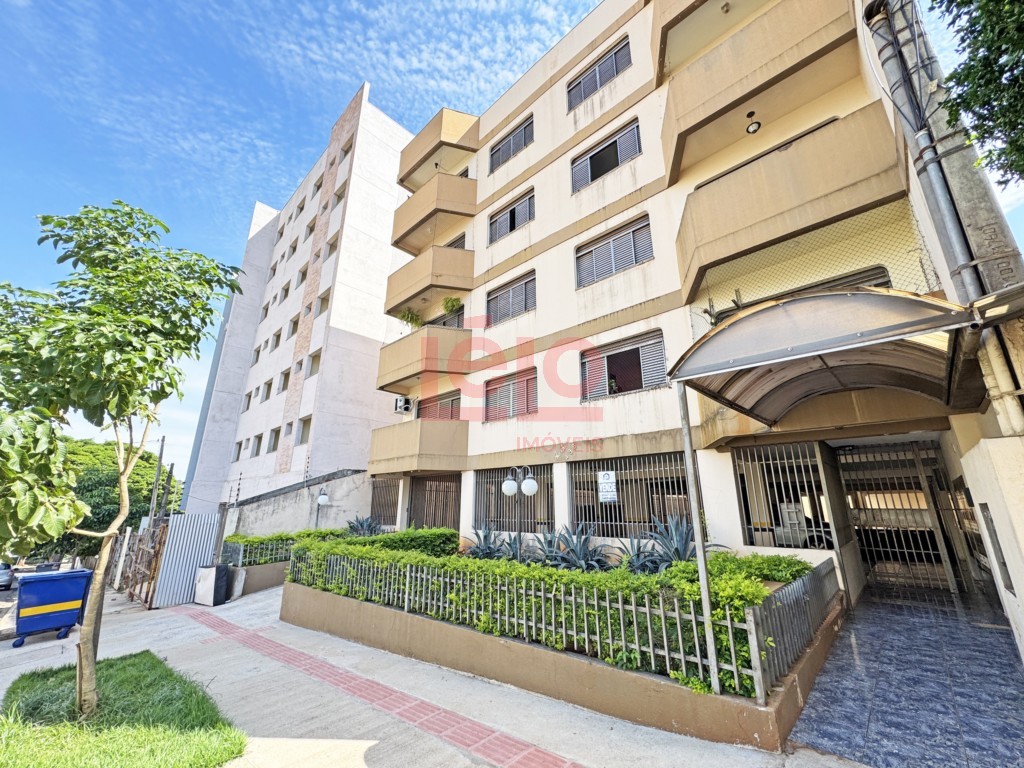 Apartamento para venda e locacao no Zona 07 em Maringa com 127,41m² por R$ 220.000,00 (venda) ou R$ 1.300,00 (locação)