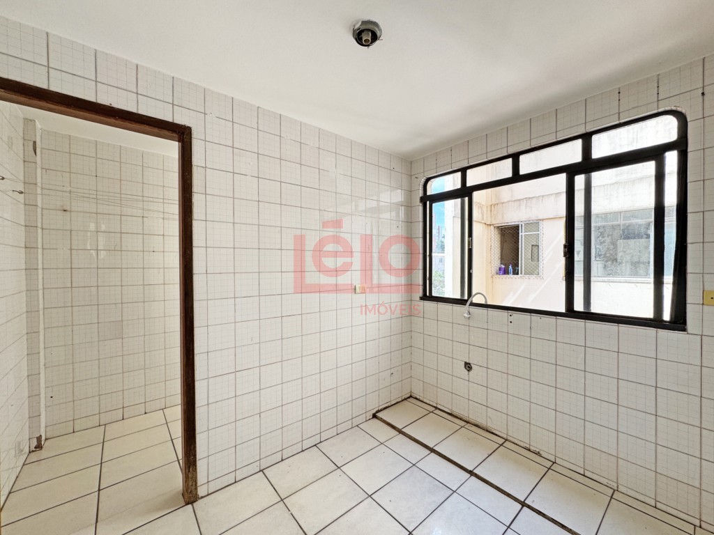 Apartamento para venda e locacao no Zona 07 em Maringa com 127,41m² por R$ 220.000,00 (venda) ou R$ 1.300,00 (locação)