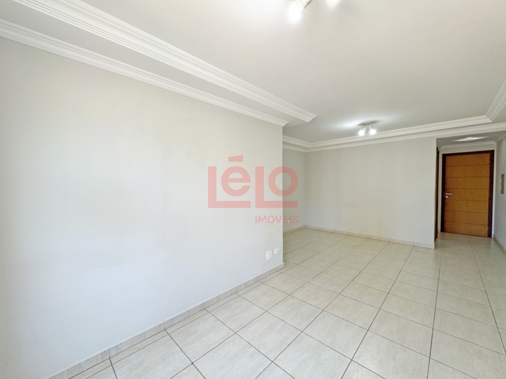 Apartamento para locacao no Zona 07 em Maringa com 135,38m² por R$ 2.000,00