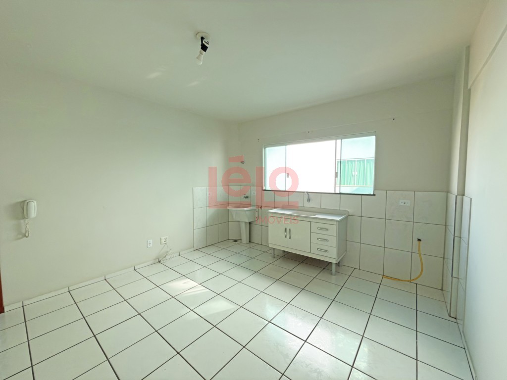 Apartamento para locacao no Zona 07 em Maringa com 50m² por R$ 1.100,00