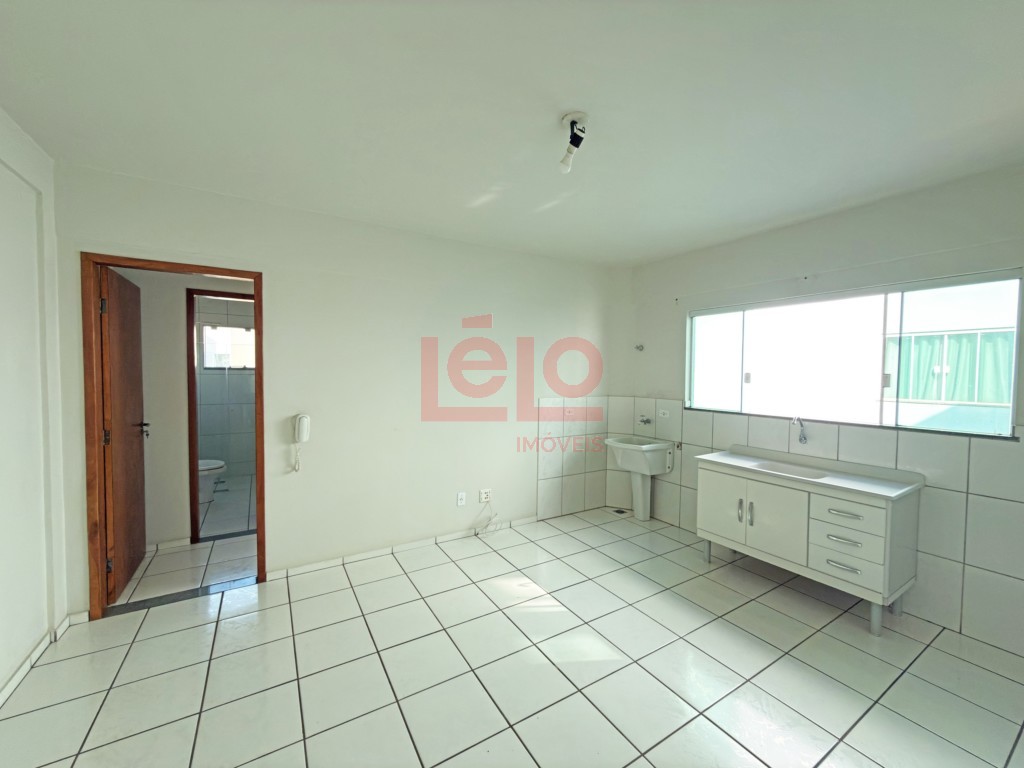 Apartamento para locacao no Zona 07 em Maringa com 50m² por R$ 1.100,00