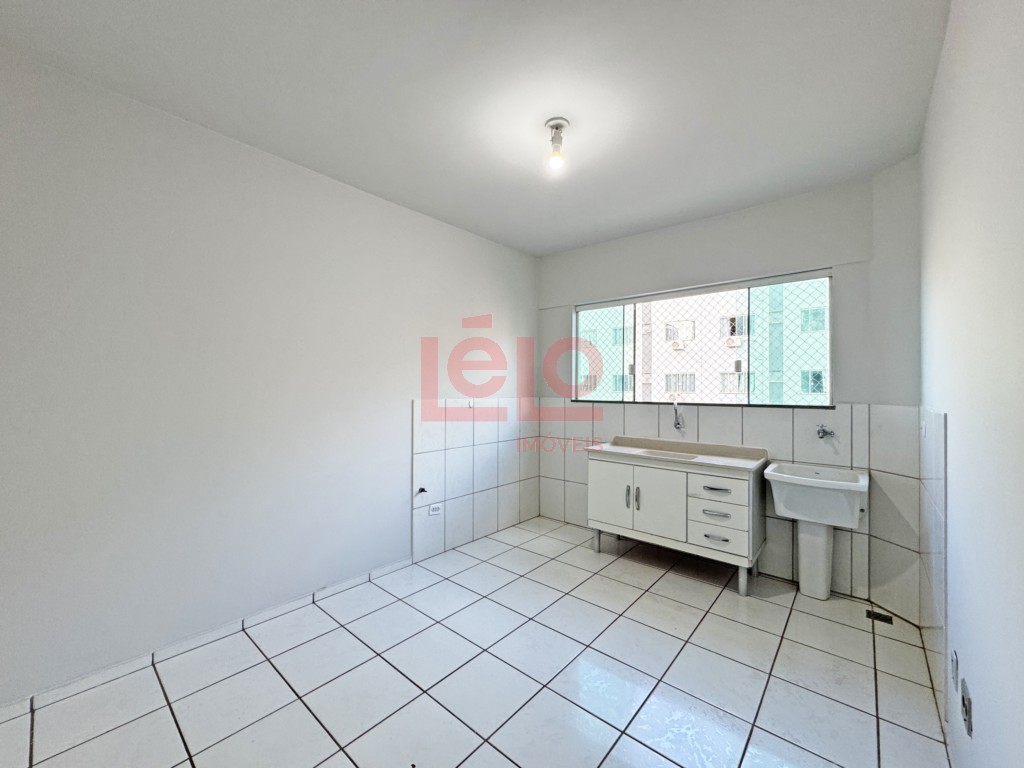 Apartamento para locacao no Zona 07 em Maringa com 50m² por R$ 1.100,00