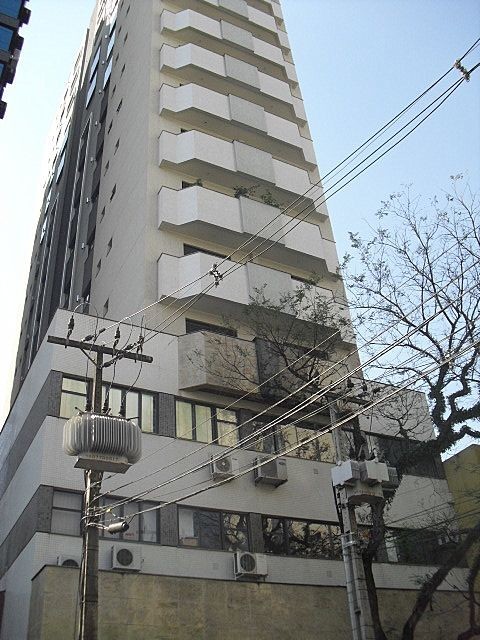 Apartamento para locacao no Zona 01 em Maringa com 129,78m² por R$ 2.600,00