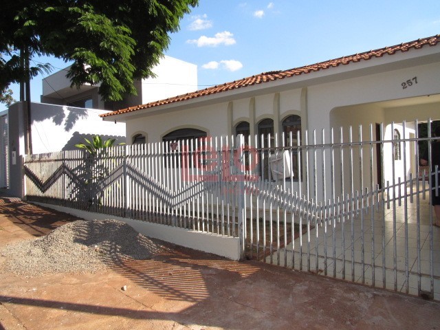 Casa Residencial para locacao no Parque Res Quebec em Maringa com 99,75m² por R$ 1.800,00