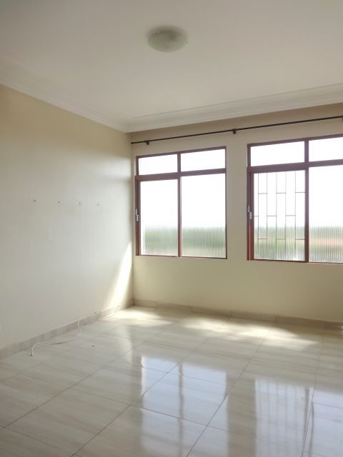 Apartamento para locacao no Vila Santo Antonio em Maringa com 114,05m² por R$ 1.700,00