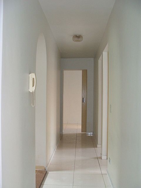 Apartamento para locacao no Zona 07 em Maringa com 80,77m² por R$ 1.100,00