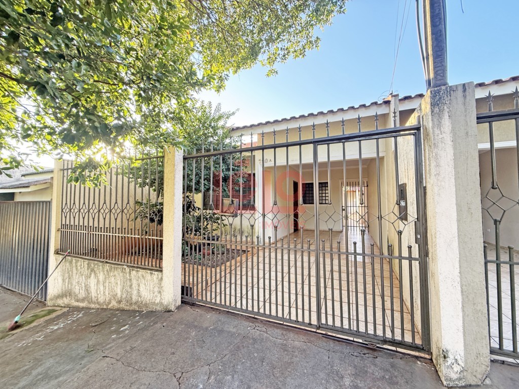 Casa Residencial para venda no Jardim Paris III em Maringa com 102,96m² por R$ 300.000,00