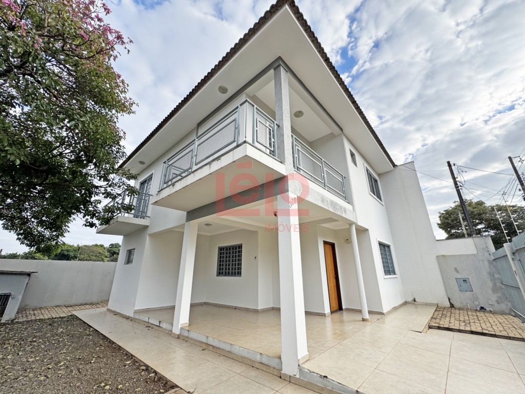 Sobrado para locacao no Jardim Imperial em Maringa com 186,9m² por R$ 2.600,00