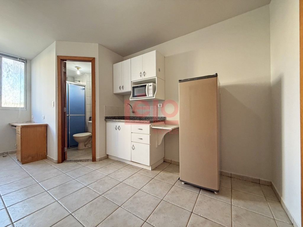 Apartamento para locacao no Zona 07 em Maringa com 24,72m² por R$ 900,00