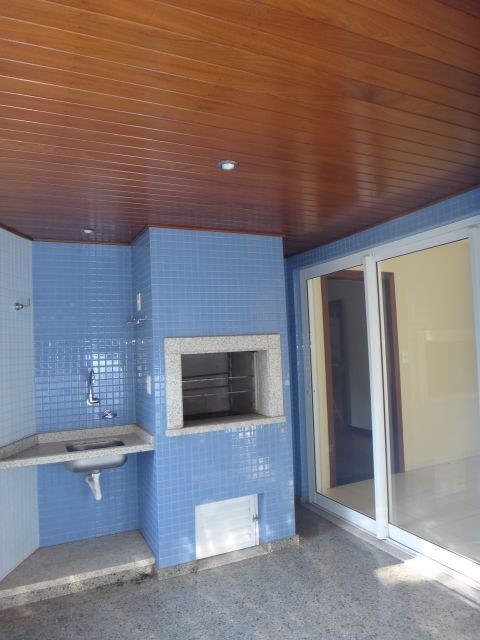 Apartamento para locacao no Zona 07 em Maringa com 220m² por R$ 3.800,00
