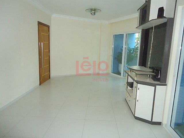 Apartamento para locacao no Zona 07 em Maringa com 220m² por R$ 3.800,00