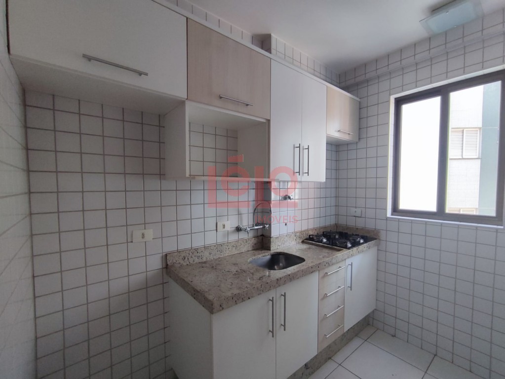 Apartamento para locacao no Novo Centro em Maringa com 87,41m² por R$ 2.000,00