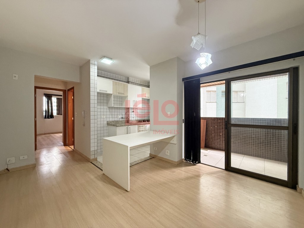 Apartamento para locacao no Novo Centro em Maringa com 87,41m² por R$ 2.000,00