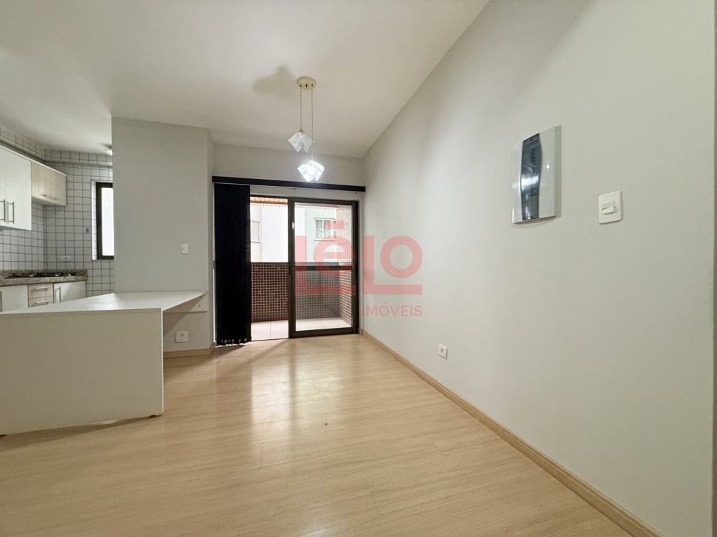 Apartamento para locacao no Novo Centro em Maringa com 87,41m² por R$ 2.000,00