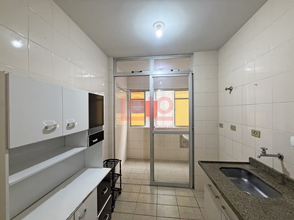 Apartamento para locacao no Zona 07 em Maringa com 85,56m² por R$ 1.500,00