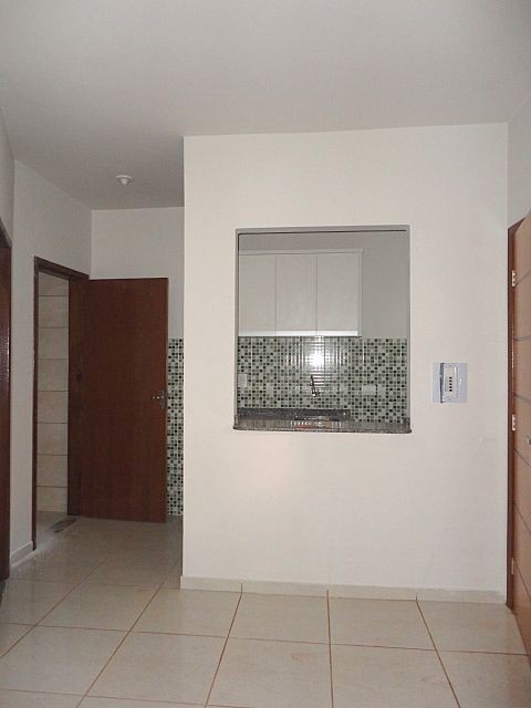 Apartamento para locacao no Zona 07 em Maringa com 37m² por R$ 1.000,00