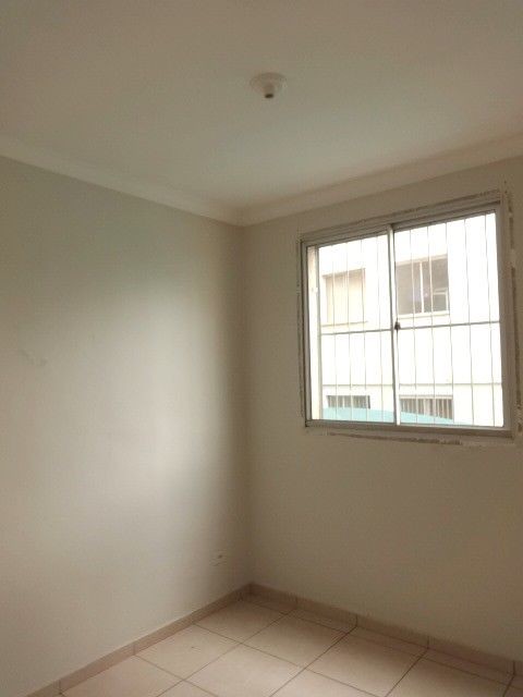 Apartamento para locacao no Zona 06 em Maringa com 69,34m² por R$ 1.300,00