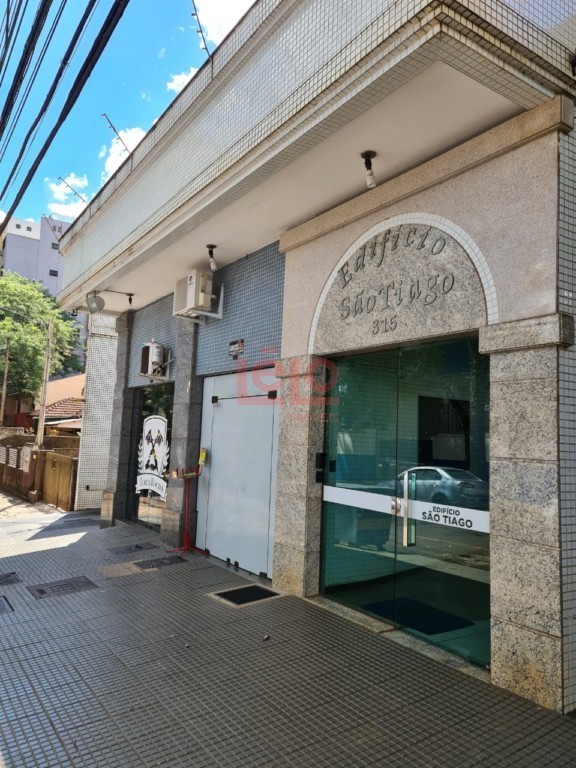 Apartamento para locacao no Zona 07 em Maringa com 120,92m² por R$ 1.700,00