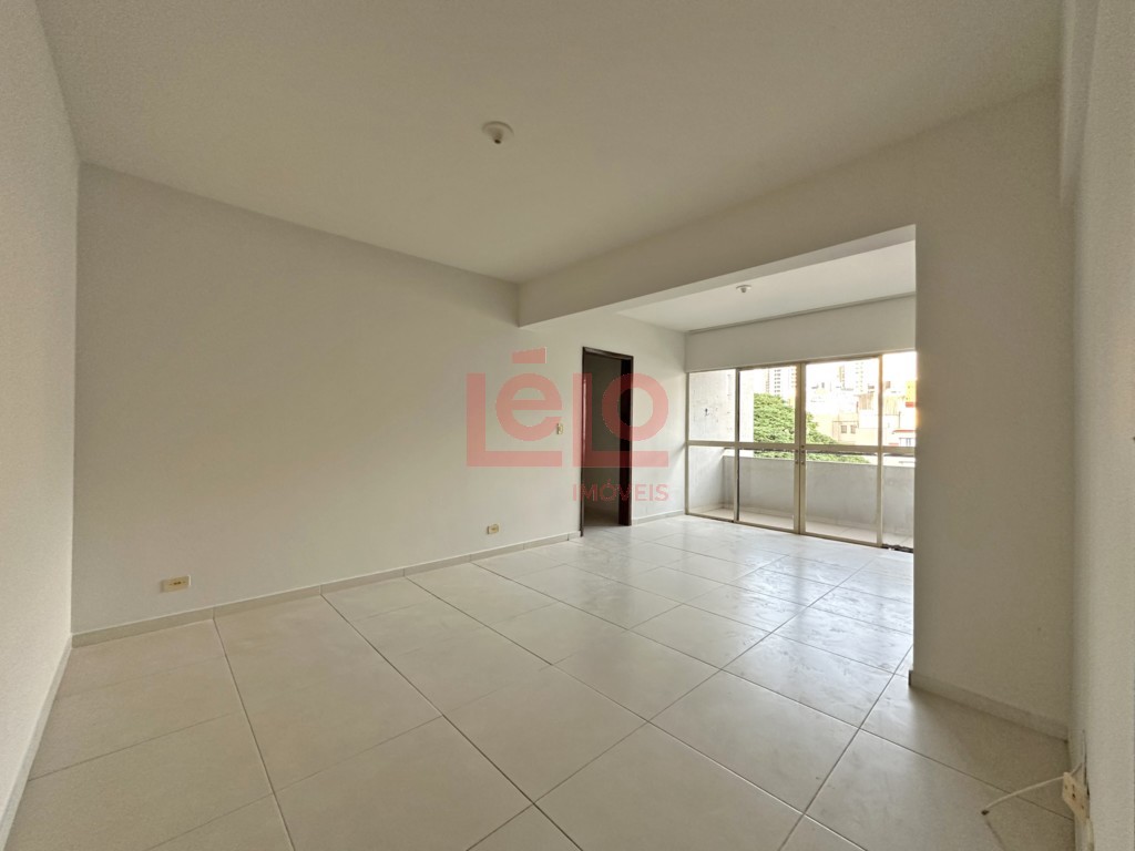 Apartamento para locacao no Zona 07 em Maringa com 144,76m² por R$ 1.700,00